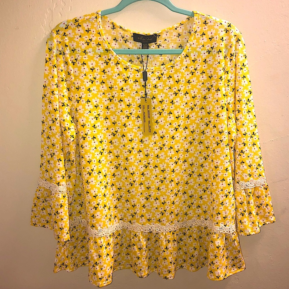 New With Tags Melissa Paige Petite Floral Blouse